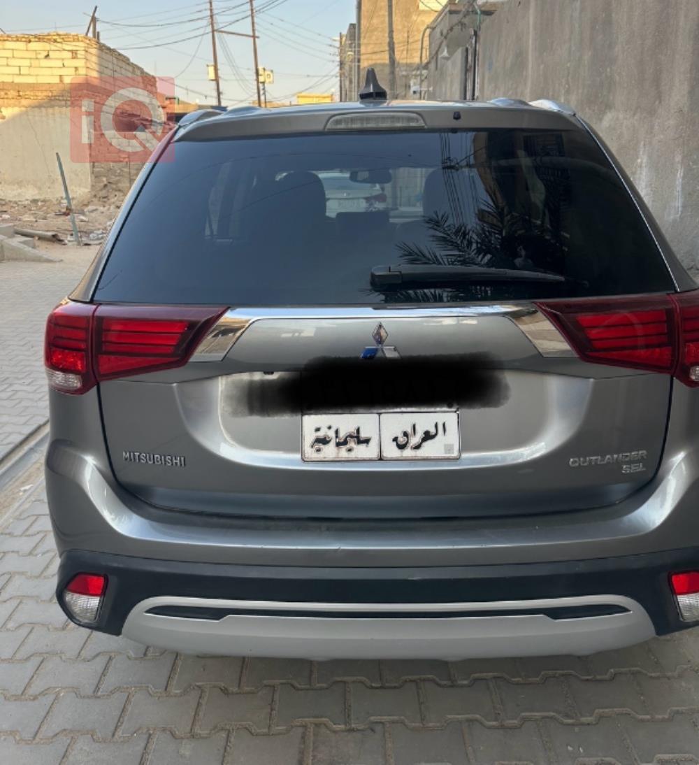 ميتسوبيشي اوتلاندر